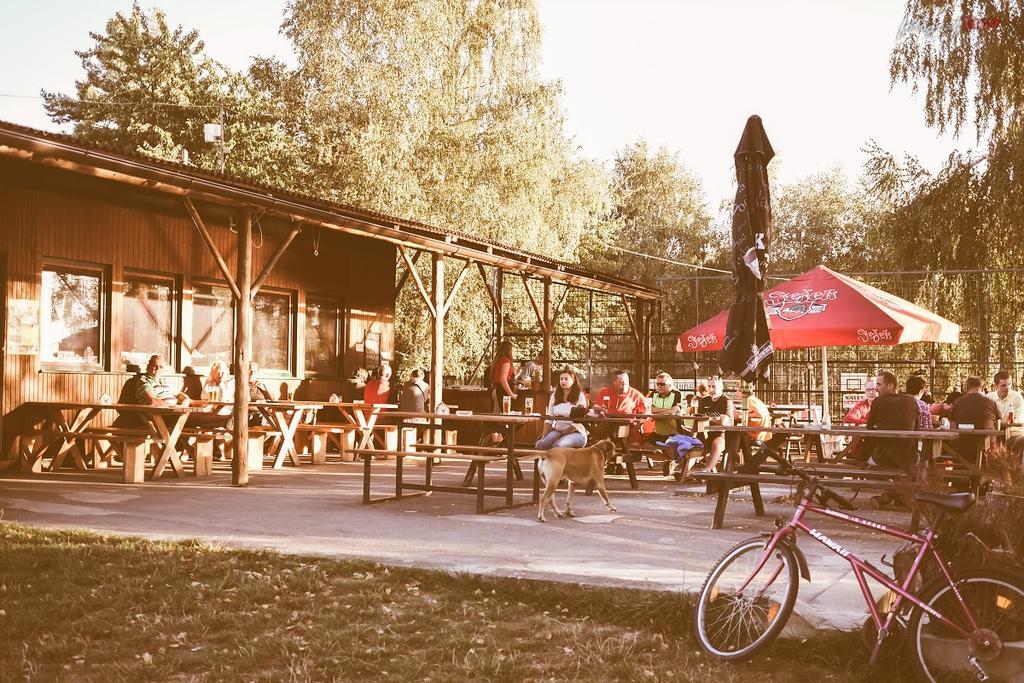 Camp Telc - U Rostenky Hotel Exterior foto